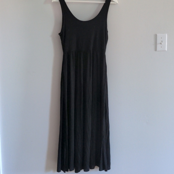 Black dress - Picture 2 of 6